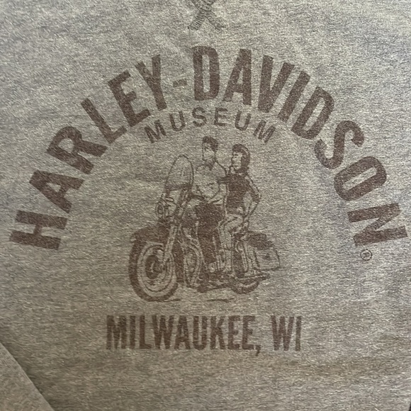 Vintage Harley Davidson Museum Milwaukee, WI Sweatshirt - Picture 2 of 3